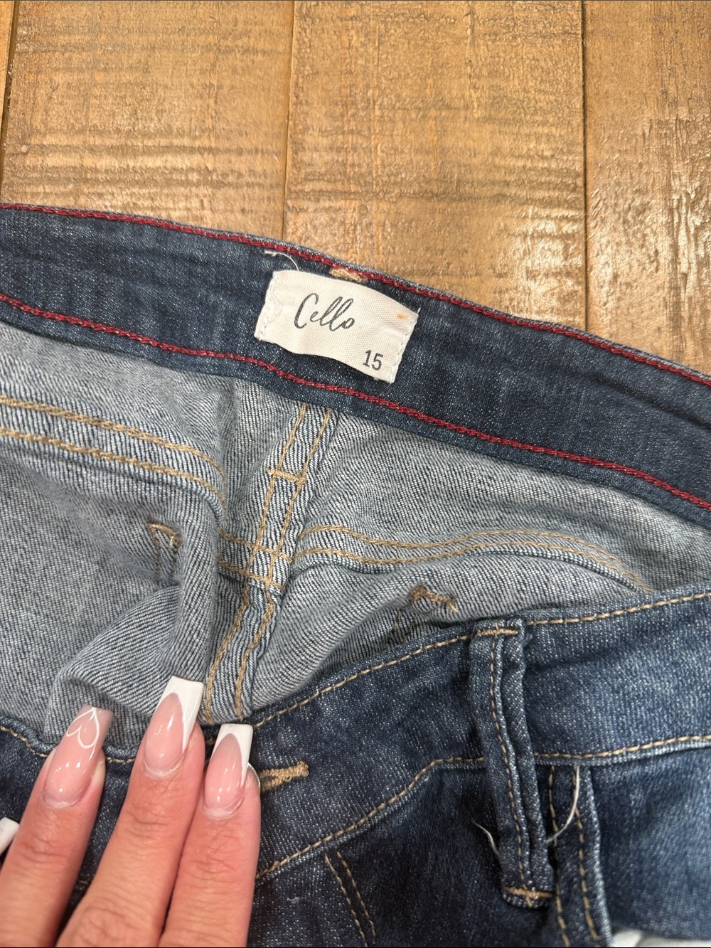 Womens jeans - Picture 2 of 4